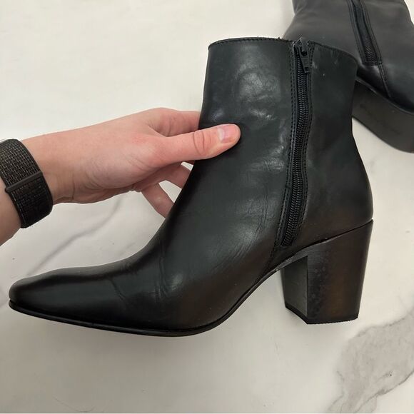 Charleston Shoe Co. Black Leather Drake Ankle Heeled Bootie Size 10 Date Party - Picture 13 of 16